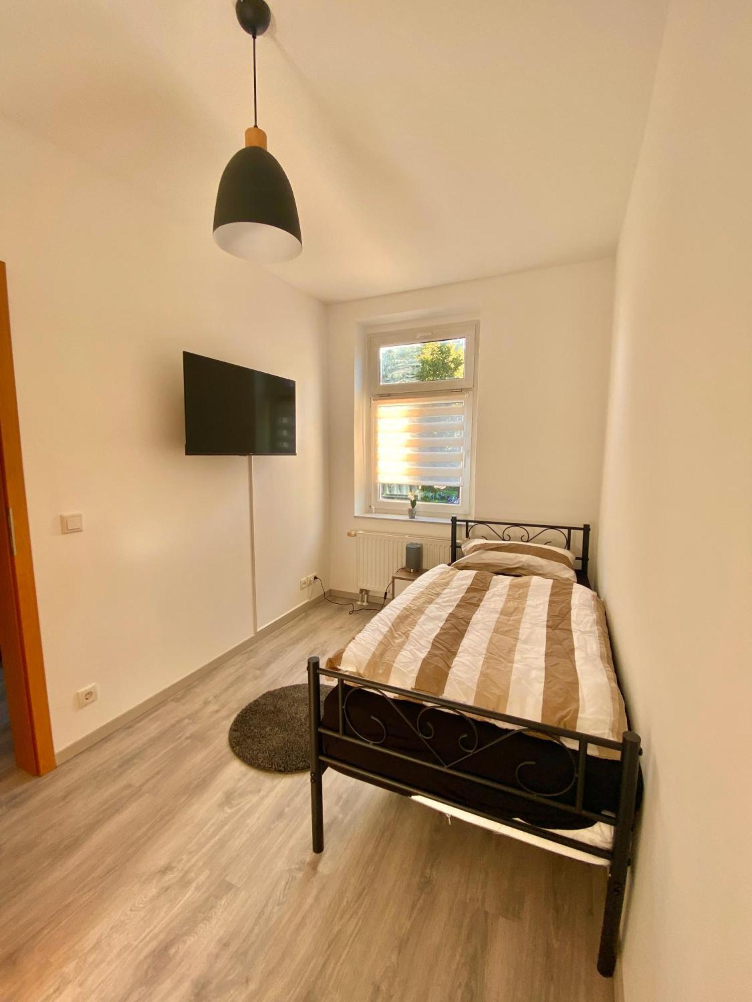 Schoene 3-Zimmer Monteurswohnung Im Sueden Von Leipzig Eg Ngoại thất bức ảnh
